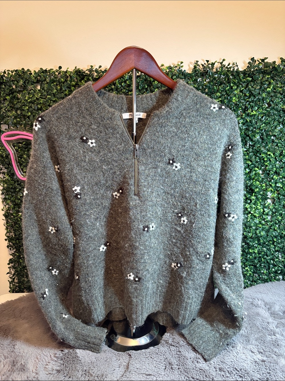 Madewell Olive Green Half-Zip Sweater with White Floral Embroidery Size Small